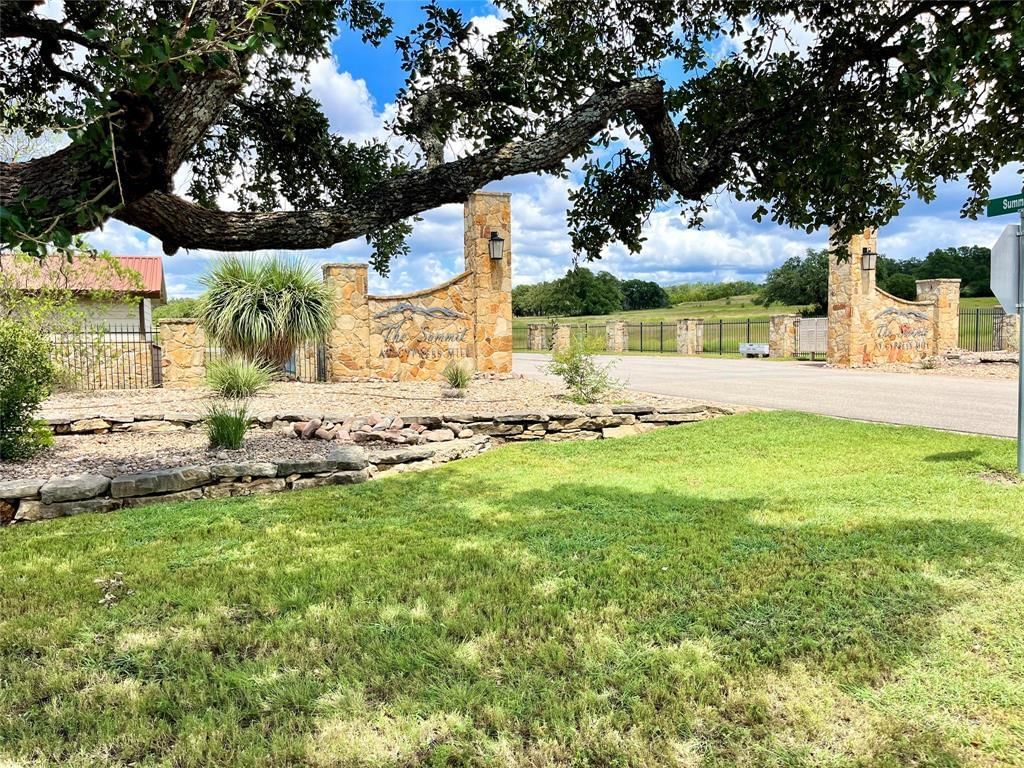 428 Summit Spring LN - Photo 1