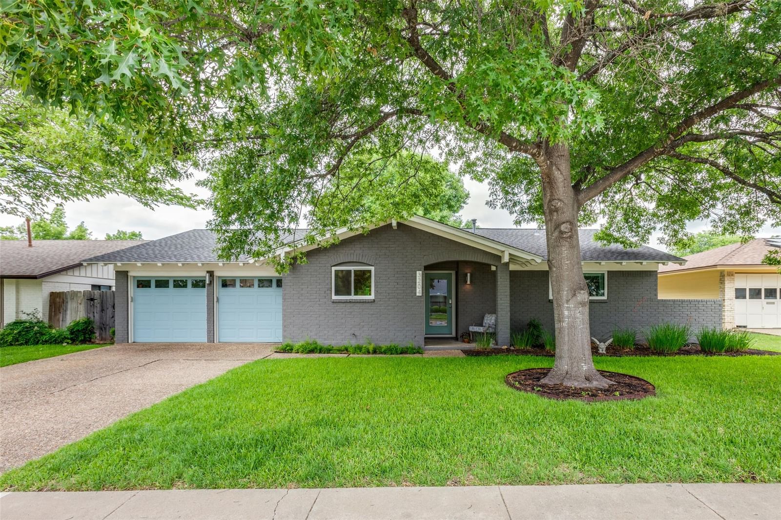 3204 Benbrook DR - Photo 1