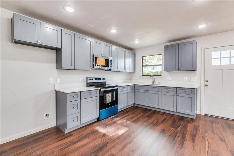 Property photo 23