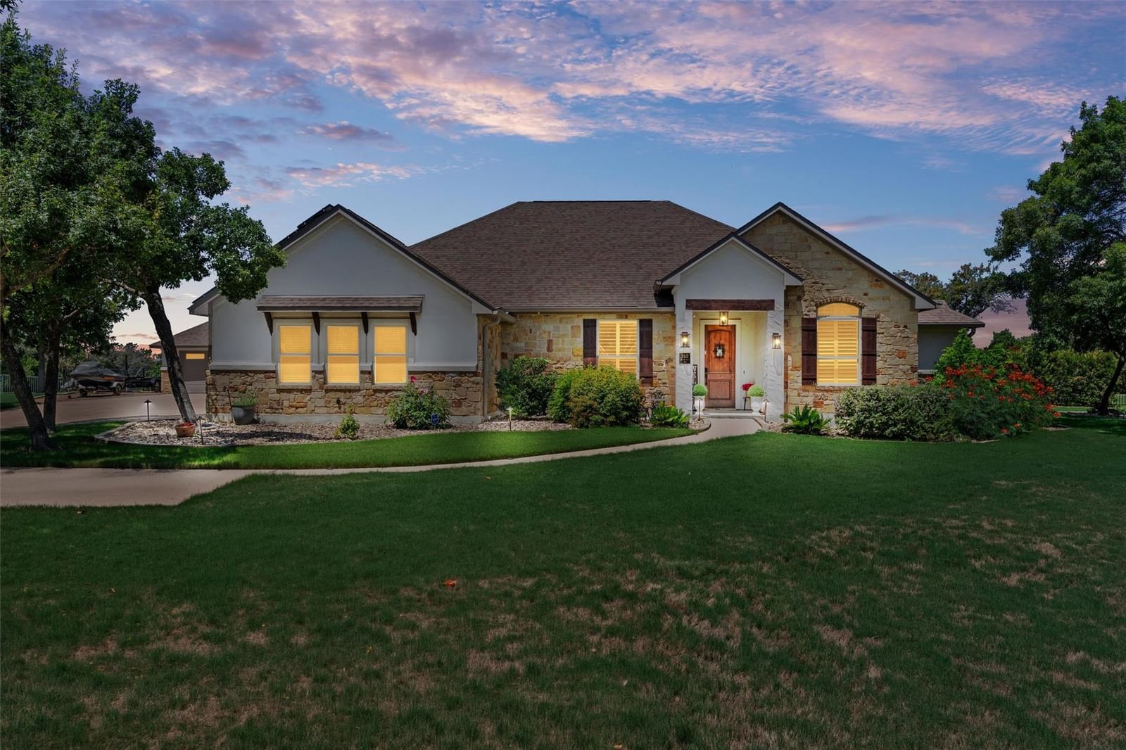 152 Whitney Woods CIR - Photo 1
