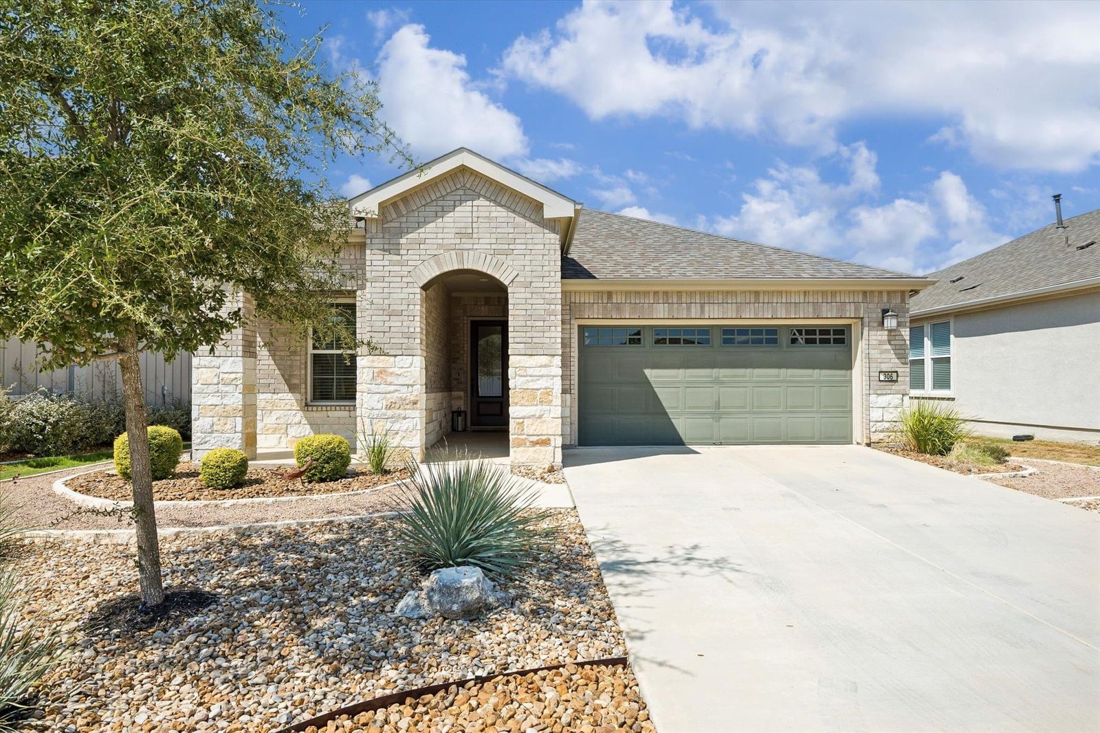 306 Kitty Hawk RD - Photo 1
