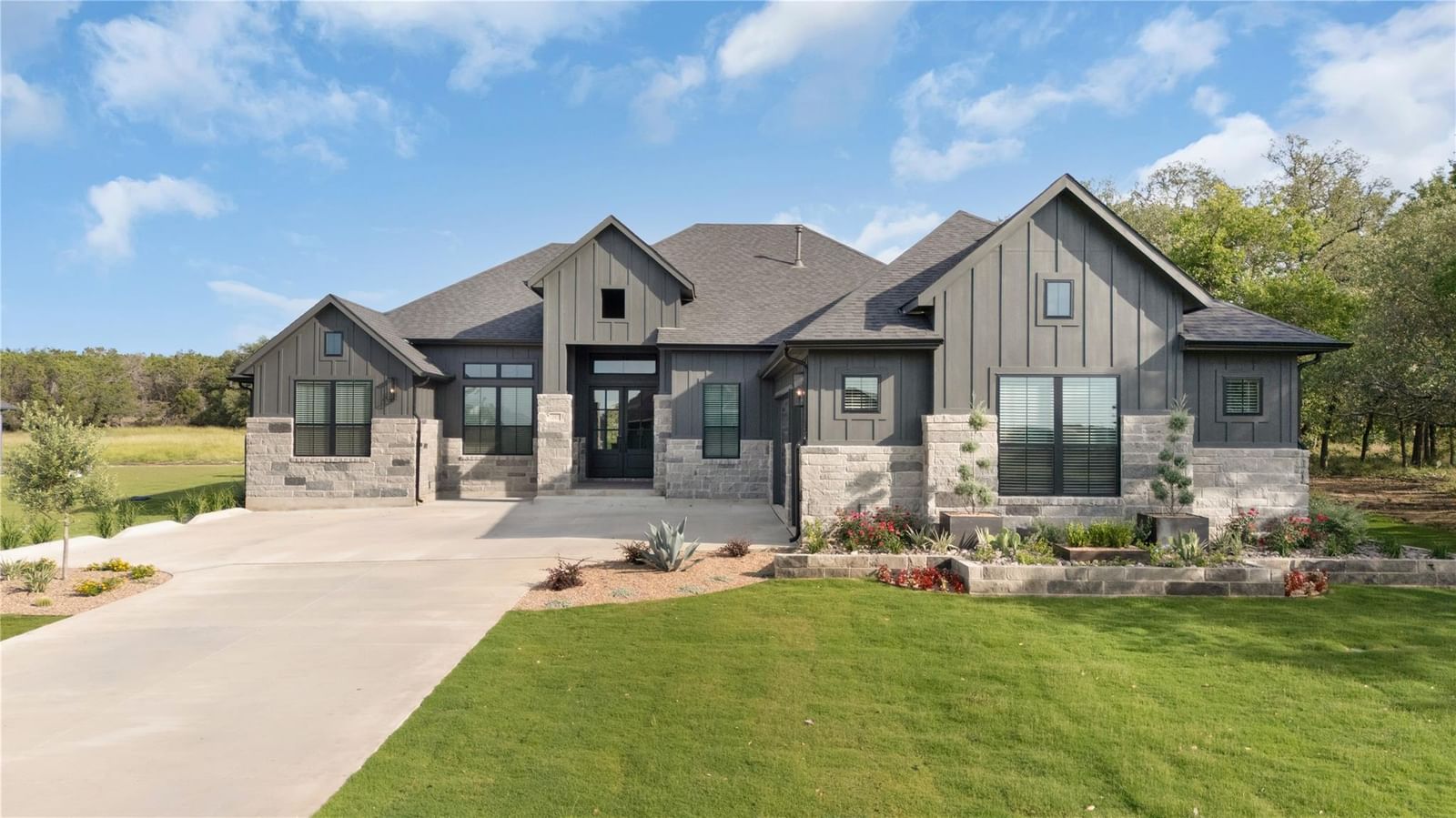 1113 Doelling DR - Photo 1