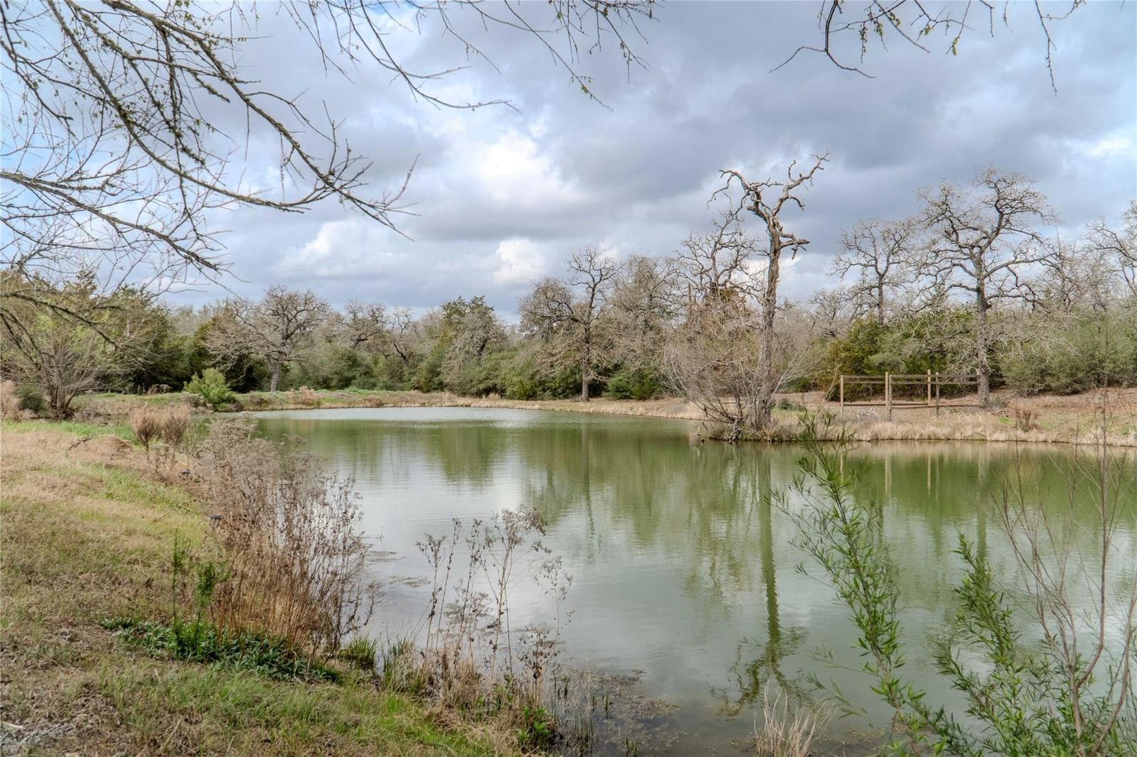 7519 Silvermine RD - Photo 1