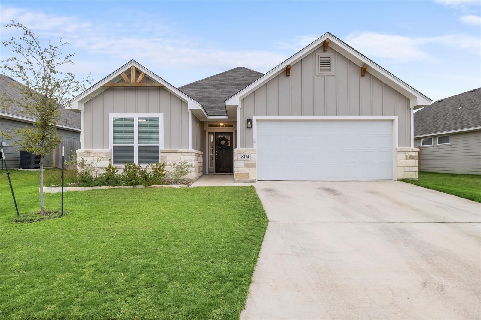 8114 Timber Hollow LN - Photo 1