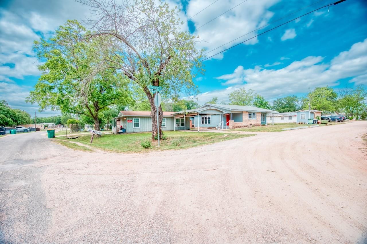 1030 Kingsriver DR - Photo 1
