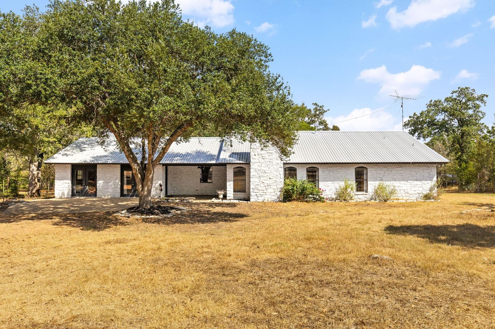 196 Willy RD - Photo 1