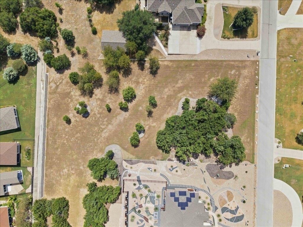 232 Standing Oak DR - Photo 1