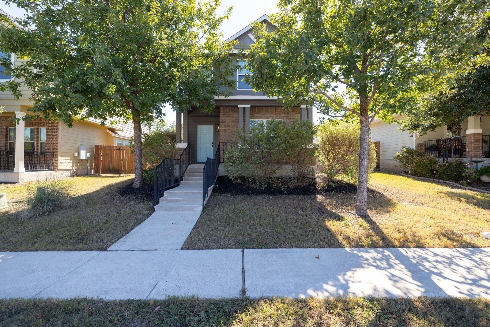 464 Brook DR - Photo 1