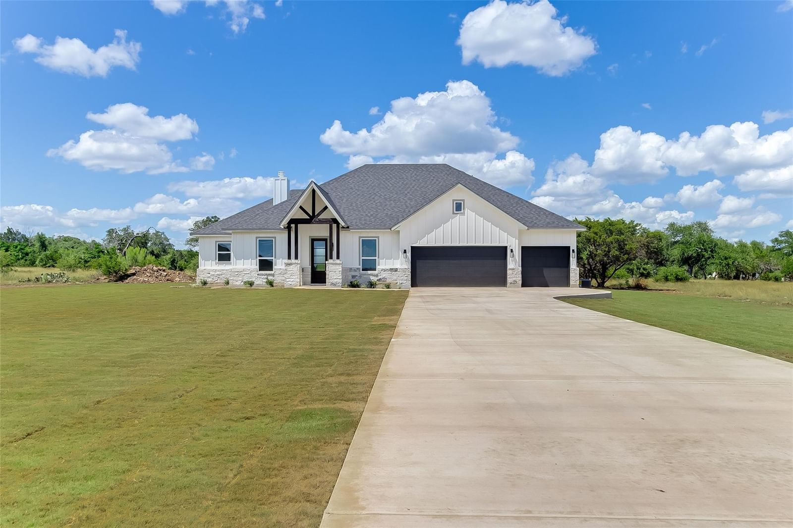 130 Draper LN - Photo 1