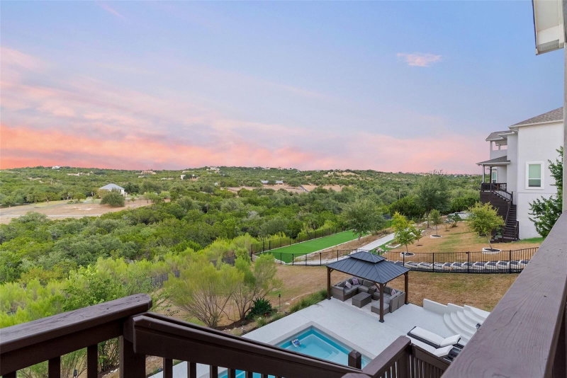 Property photo 30