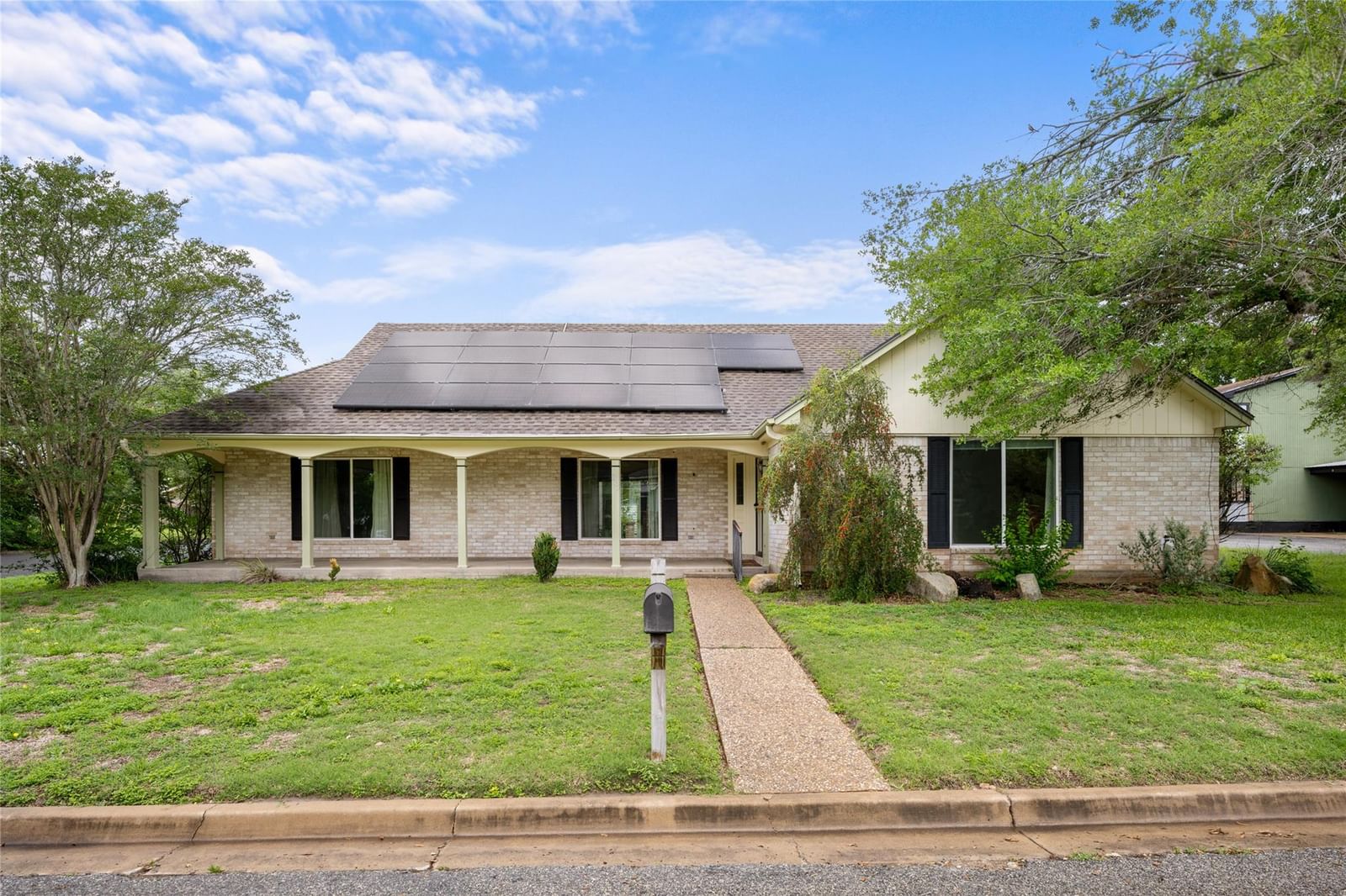 315 Fannin ST - Photo 1