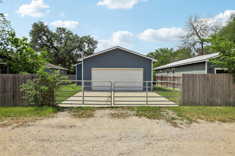 Property photo 32