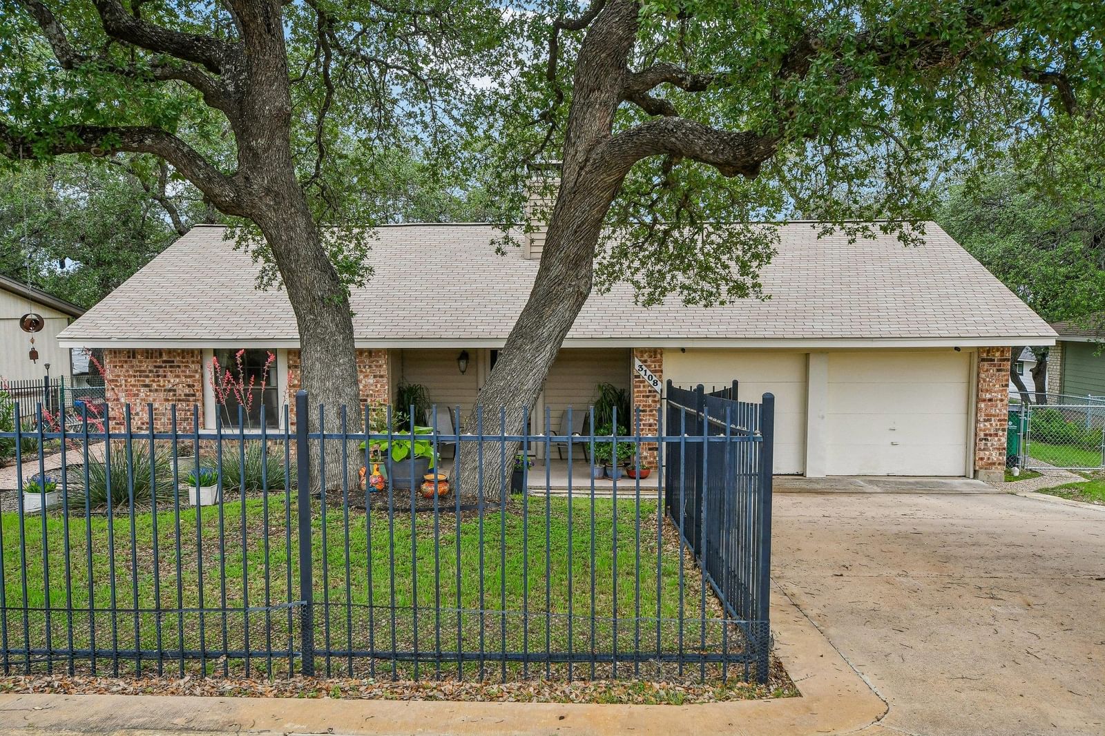 3108 American DR - Photo 1