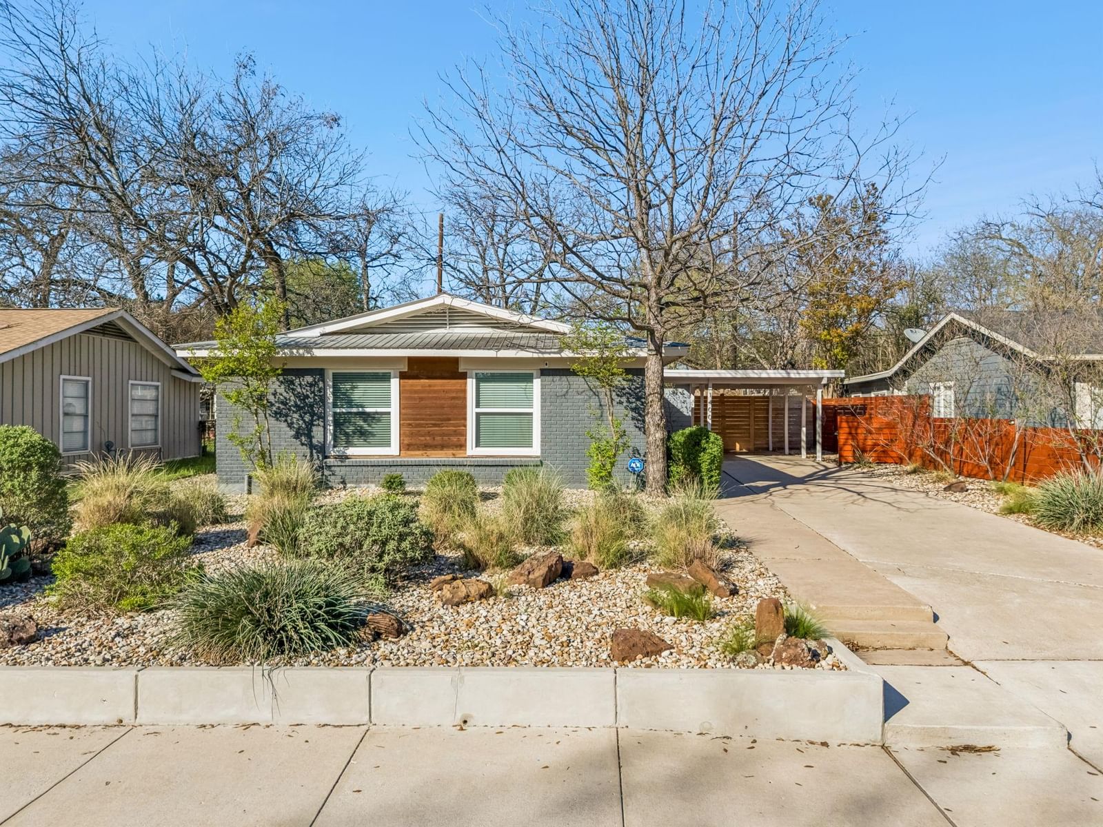 1400 Westmoor DR - Photo 1