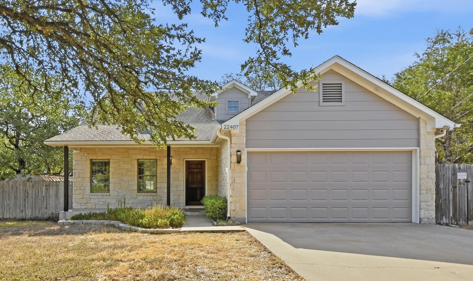 22407 Briarcliff DR - Photo 1
