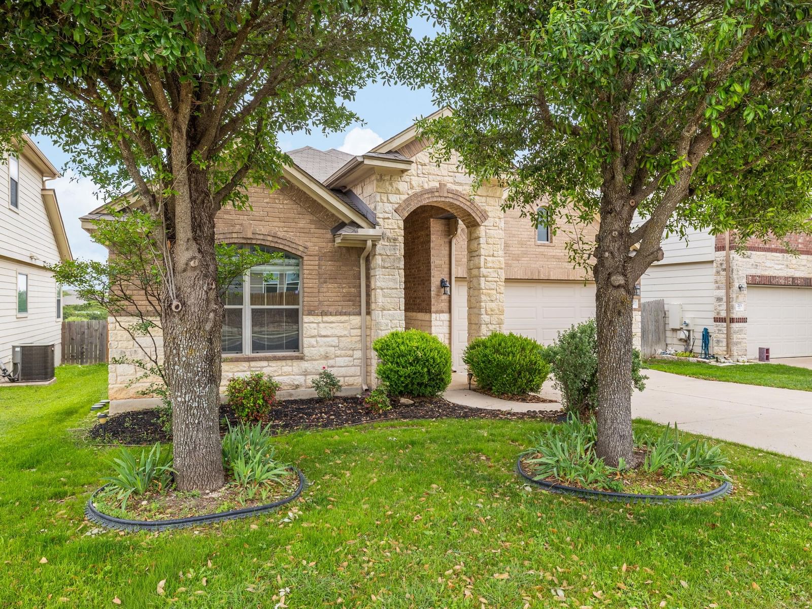 209 Siltstone WAY - Photo 1