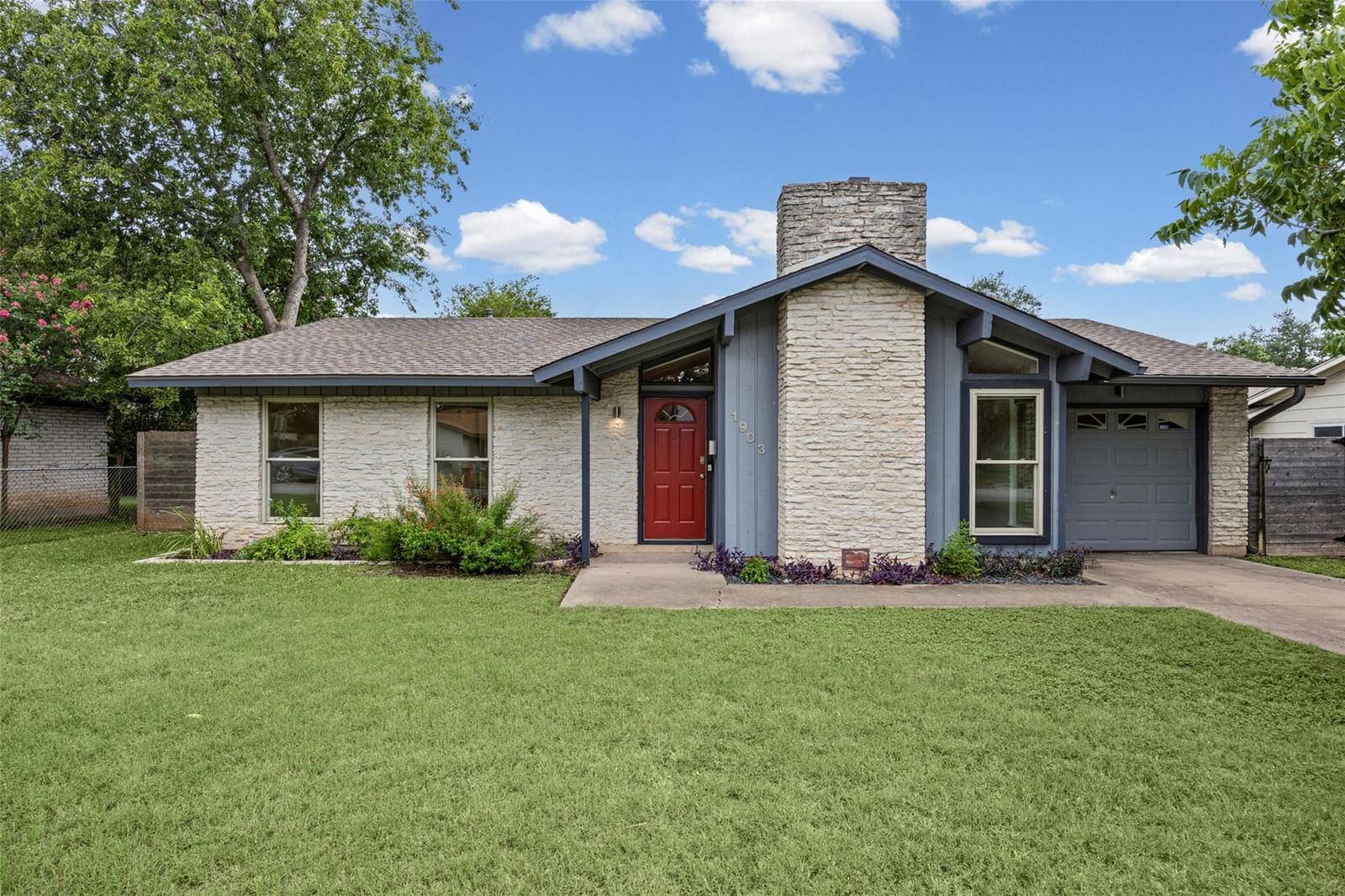 1903 Joy LN - Photo 1