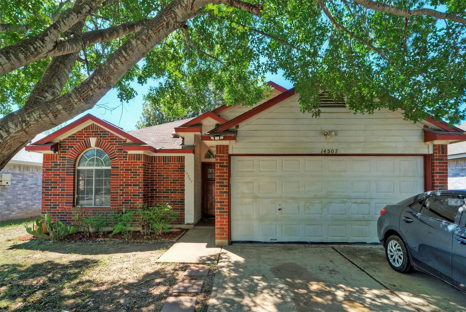 14507 OLIPHANT ST - Photo 1