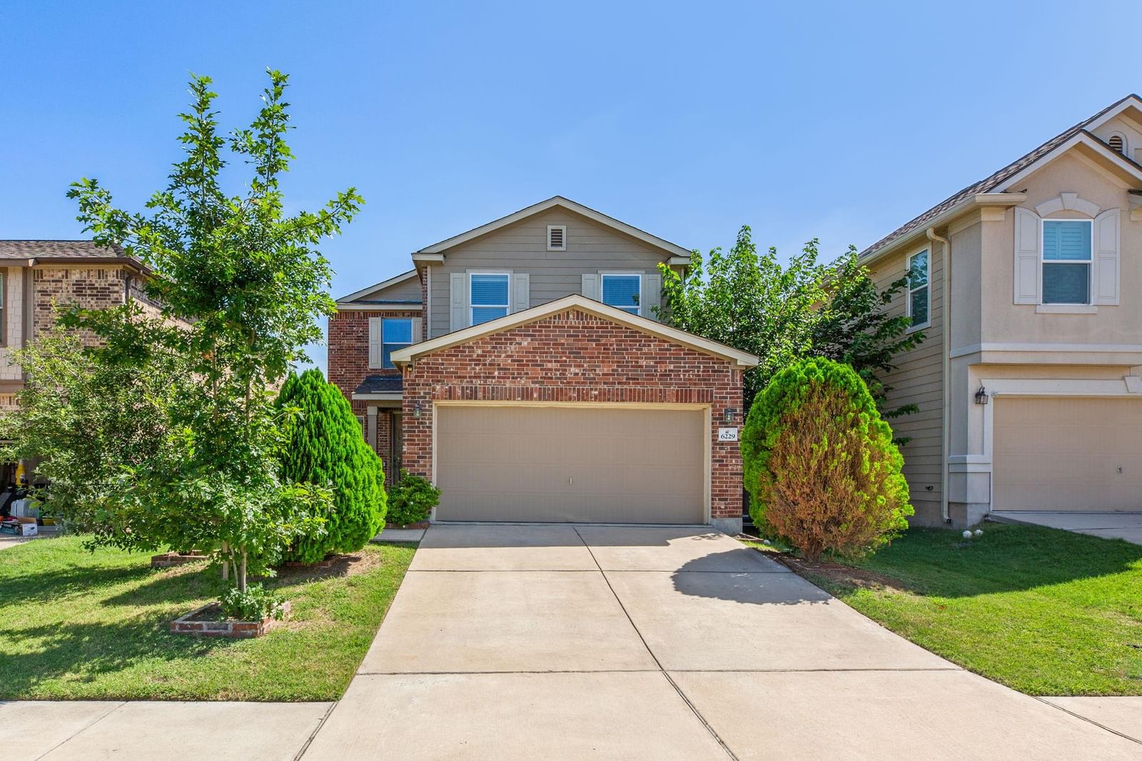 6229 Minnoch LN - Photo 1
