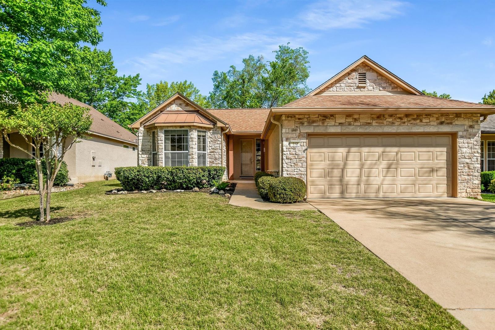 112 Bluebell DR - Photo 1