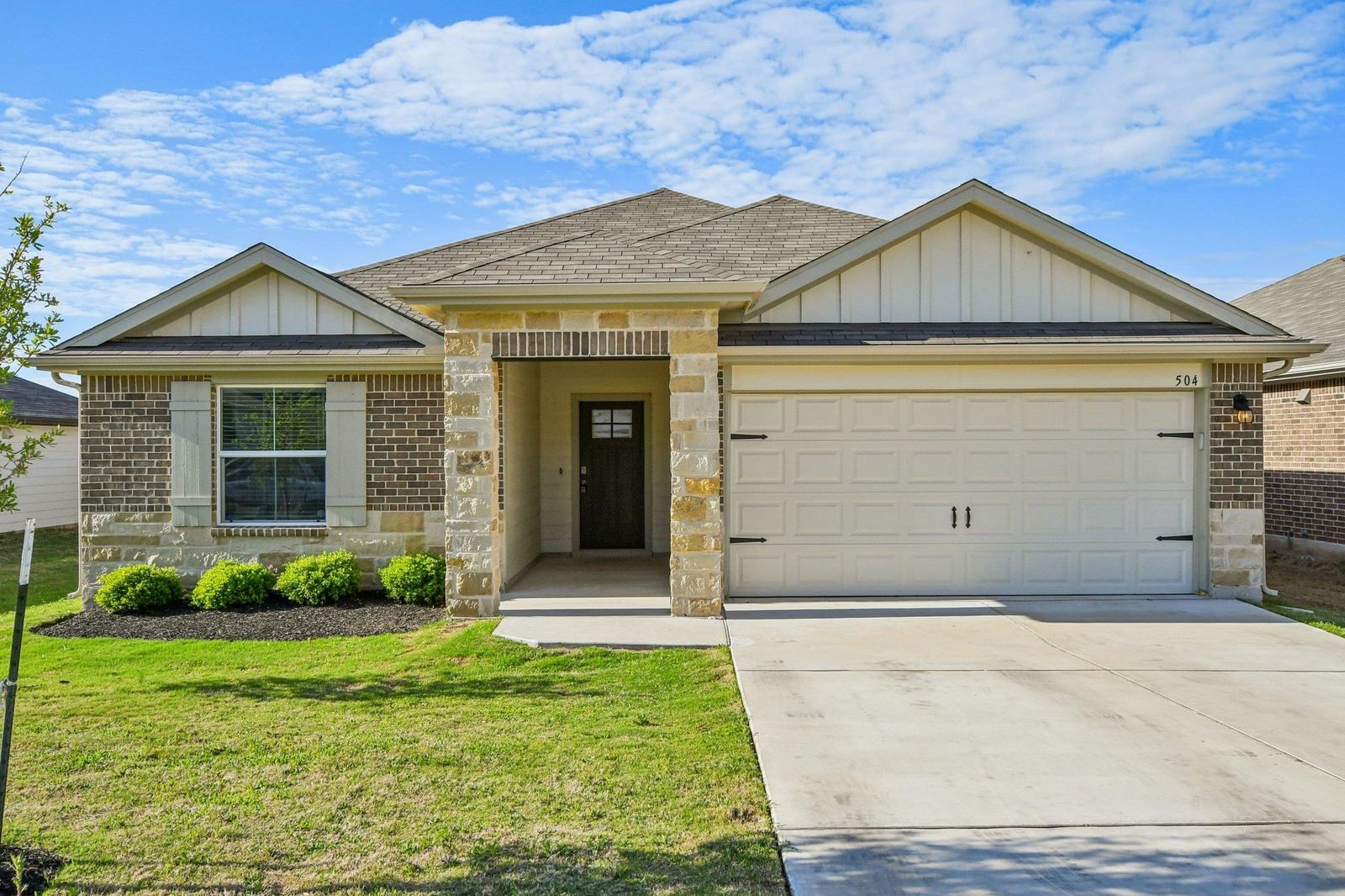 504 Elm Creek DR - Photo 1
