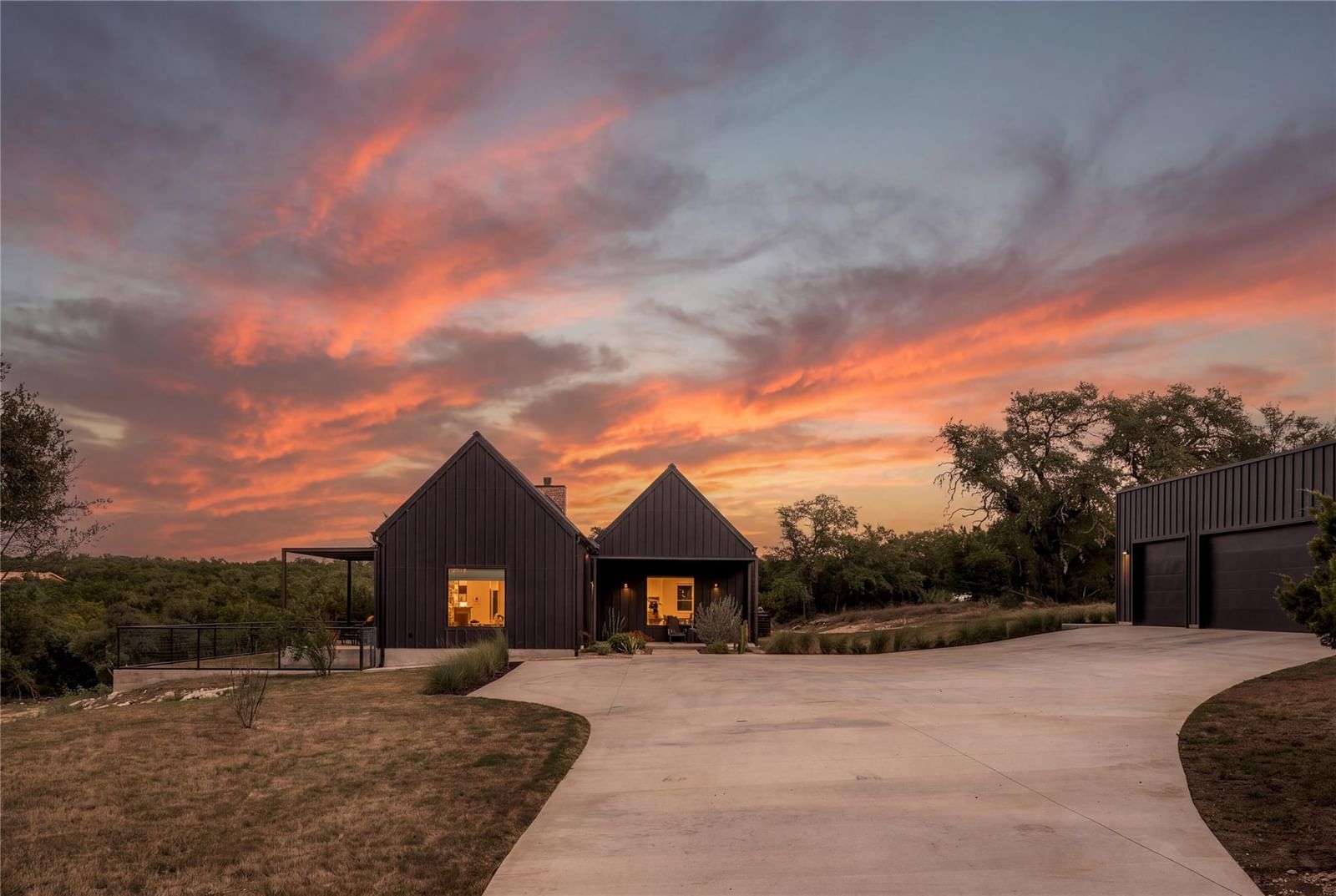 554 Sierra Loma - Photo 1