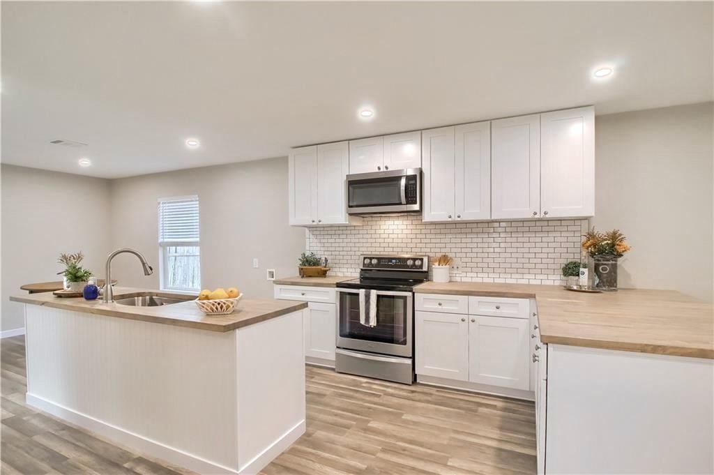 108 Irene ST - Photo 1
