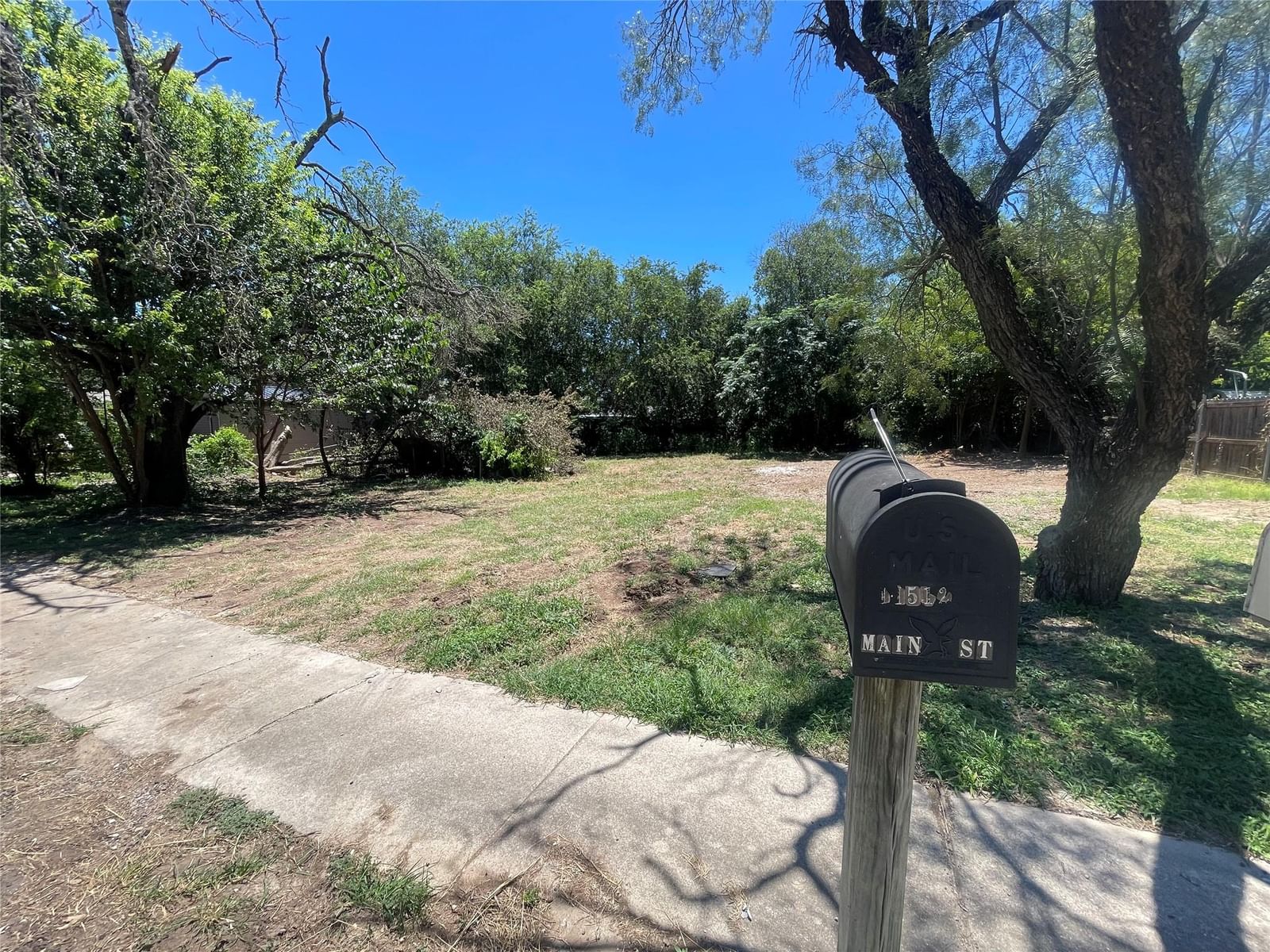 11512 Main ST - Photo 1