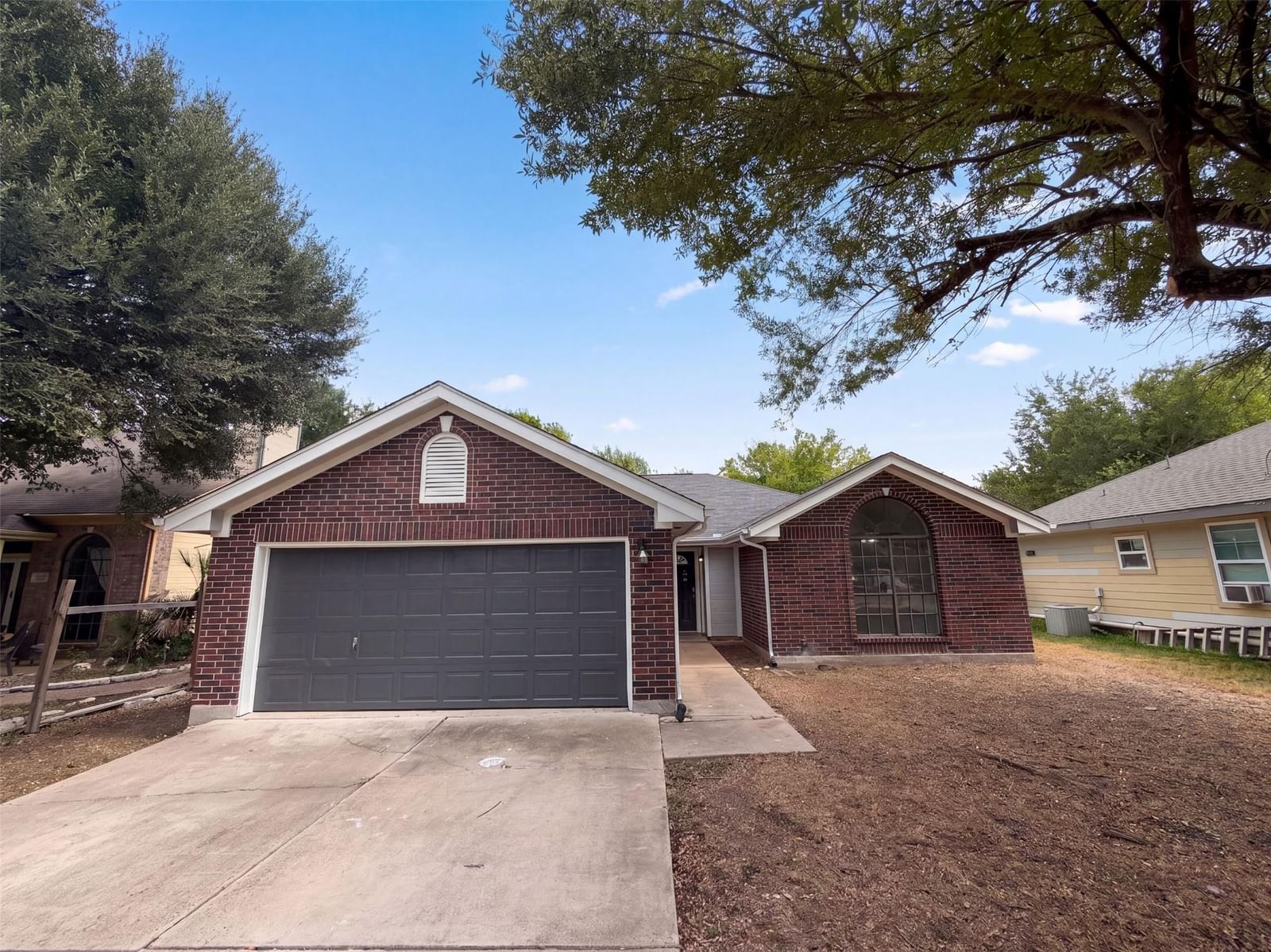 16207 Parkway DR - Photo 1