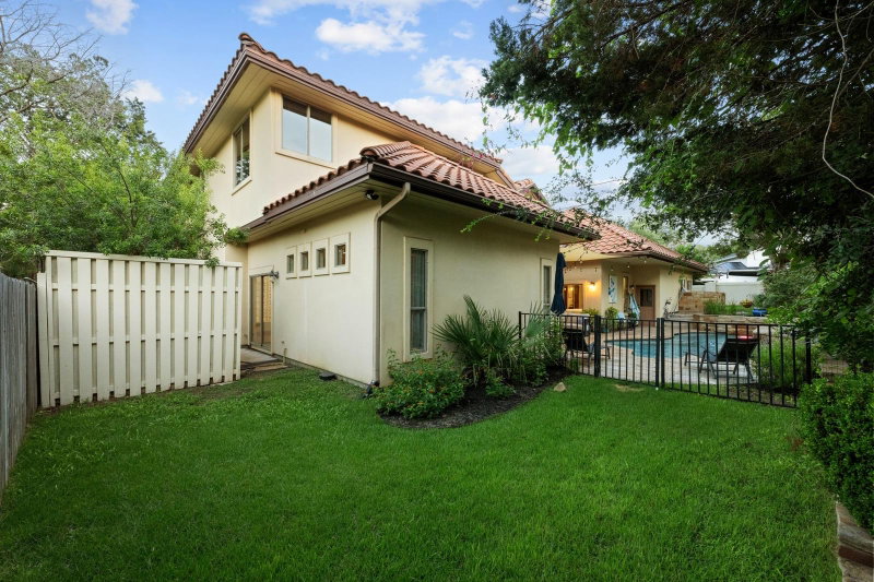 Property photo 38