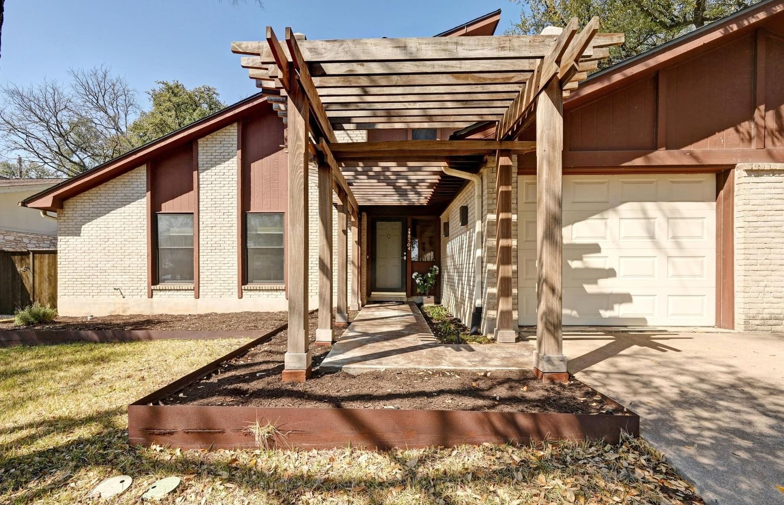 8504 Tallwood DR - Photo 1