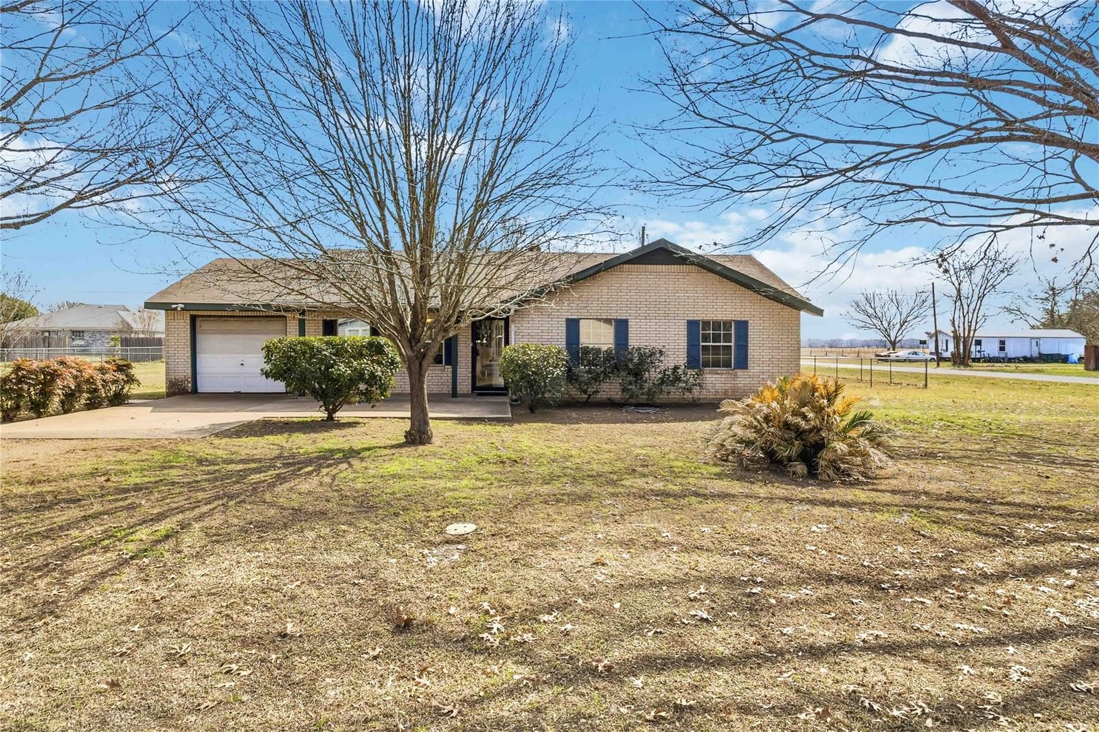 405 Lynch ST - Photo 1