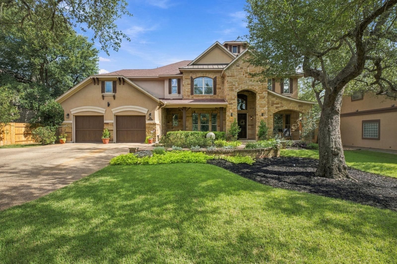 7816 Bettis Trophy DR - Photo 1