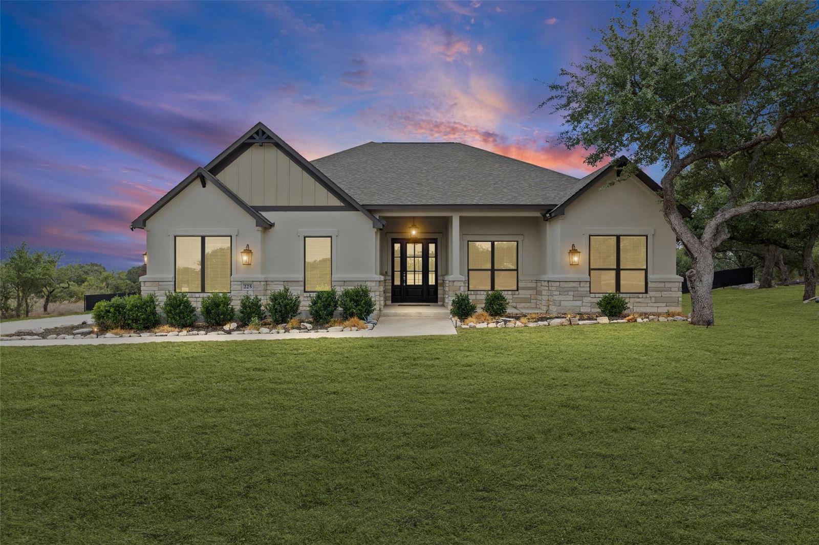225 Spicewood Trails DR - Photo 1