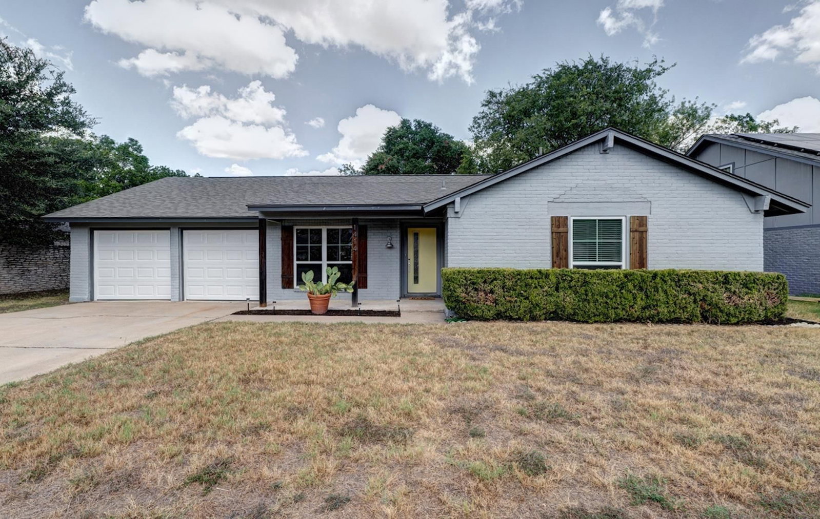 1414 Manford Hill DR - Photo 1