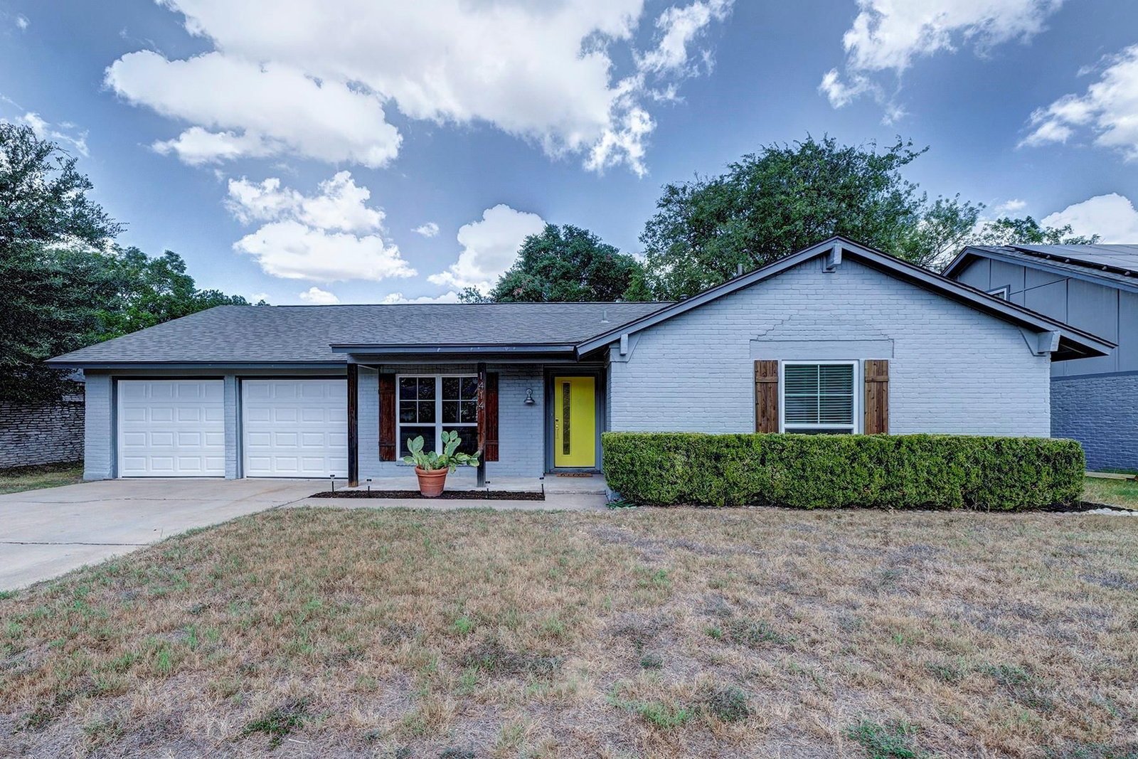1414 Manford Hill DR - Photo 1