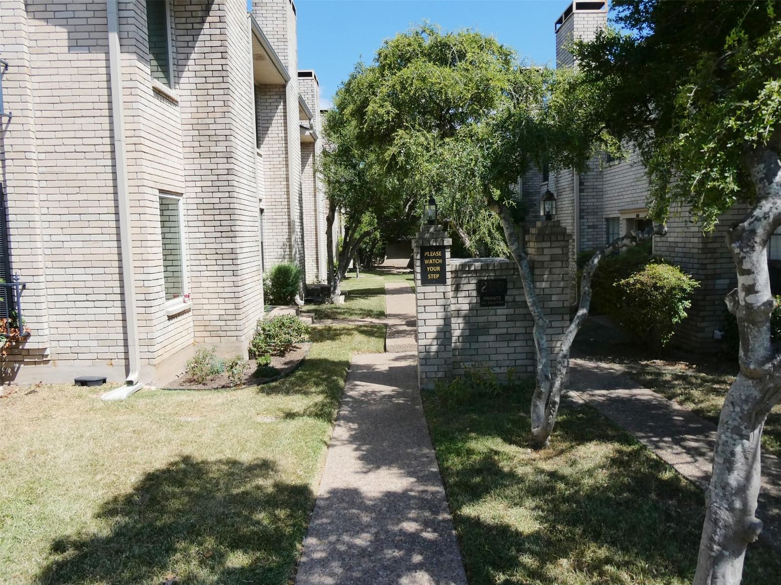 8400 JAMESTOWN DR #204 - Photo 1