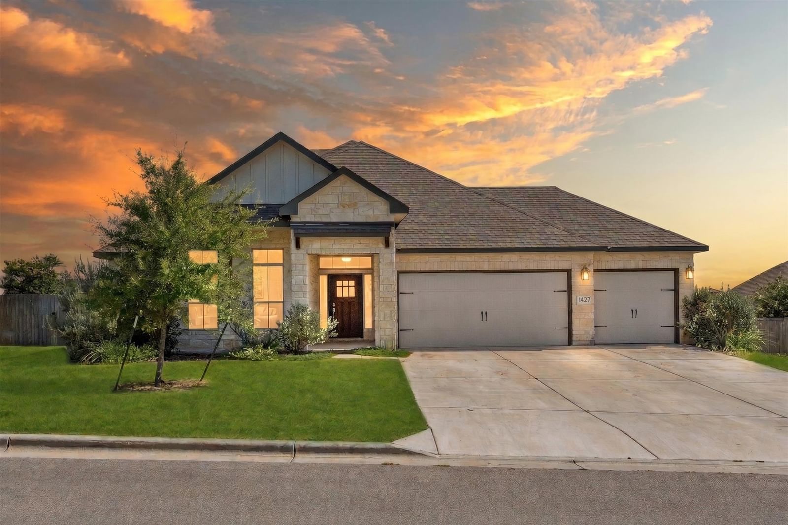 1527 Mountain Crest CV - Photo 1