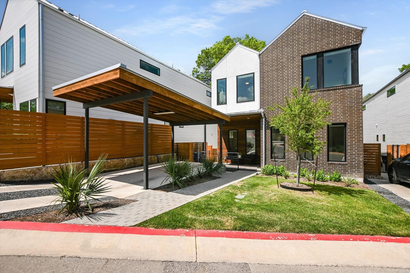 900 2nd ST #6 - Photo 1