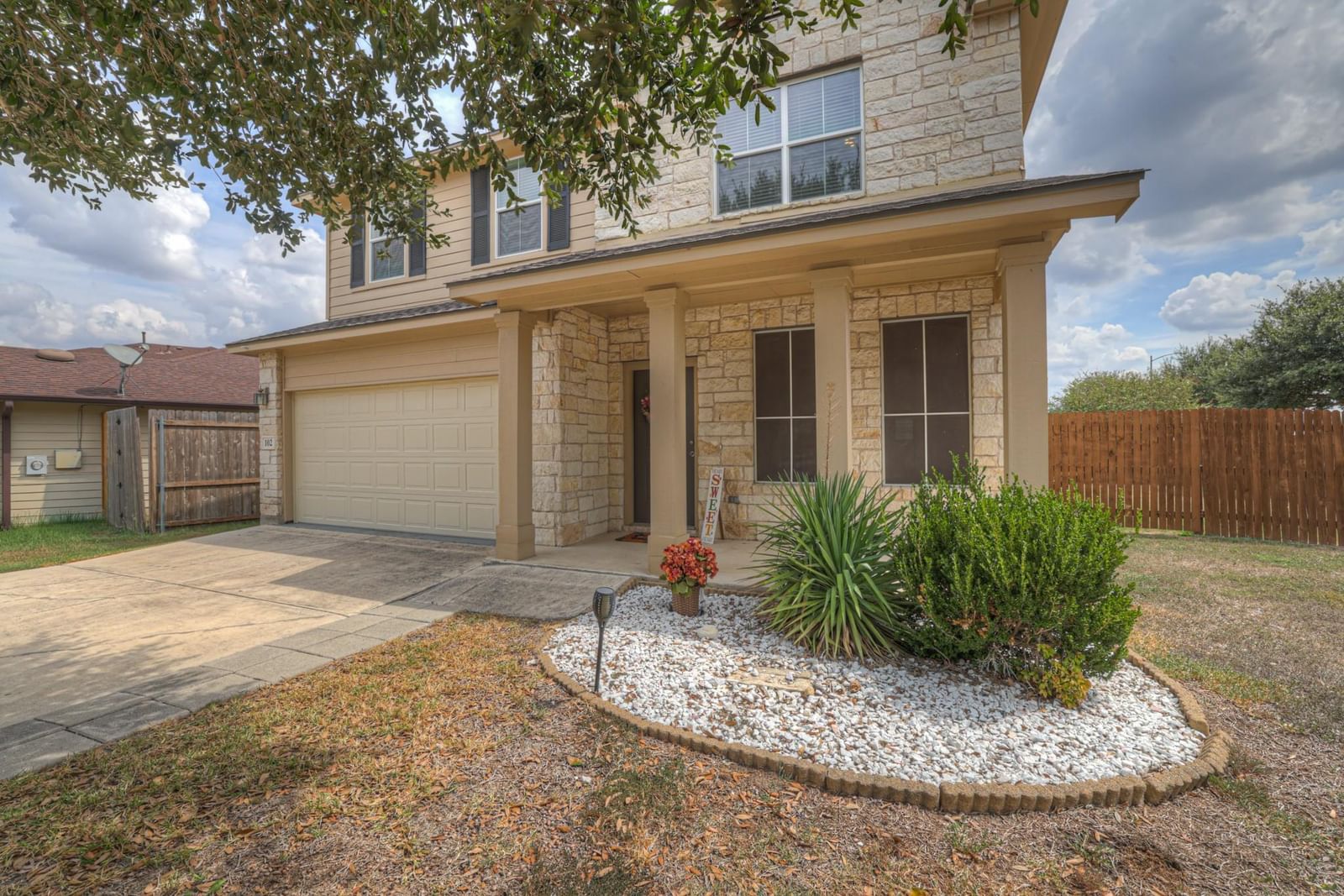 102 Wisteria WAY - Photo 1