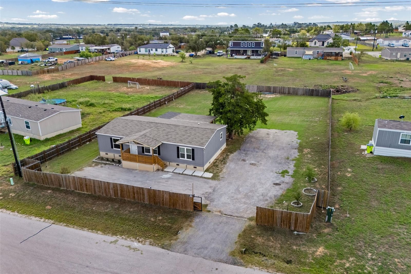 109 Zacate ST - Photo 1