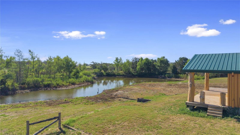 Property photo 38