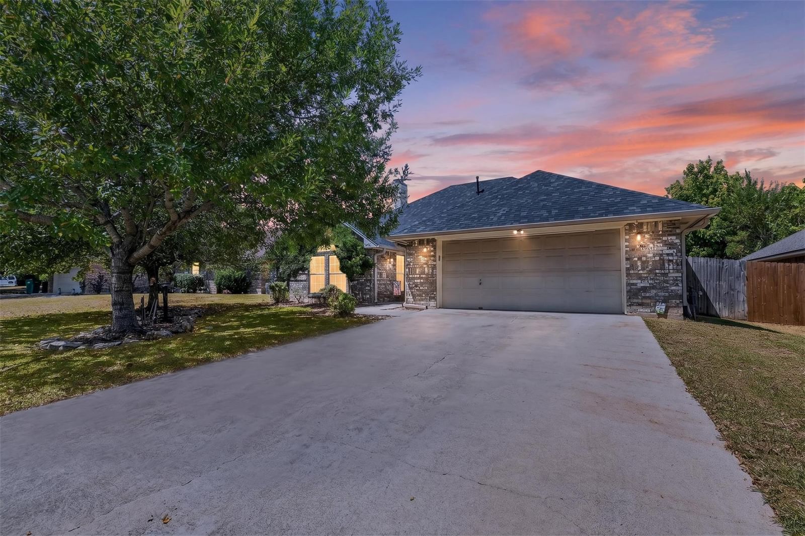 600 Silver Creek DR - Photo 1