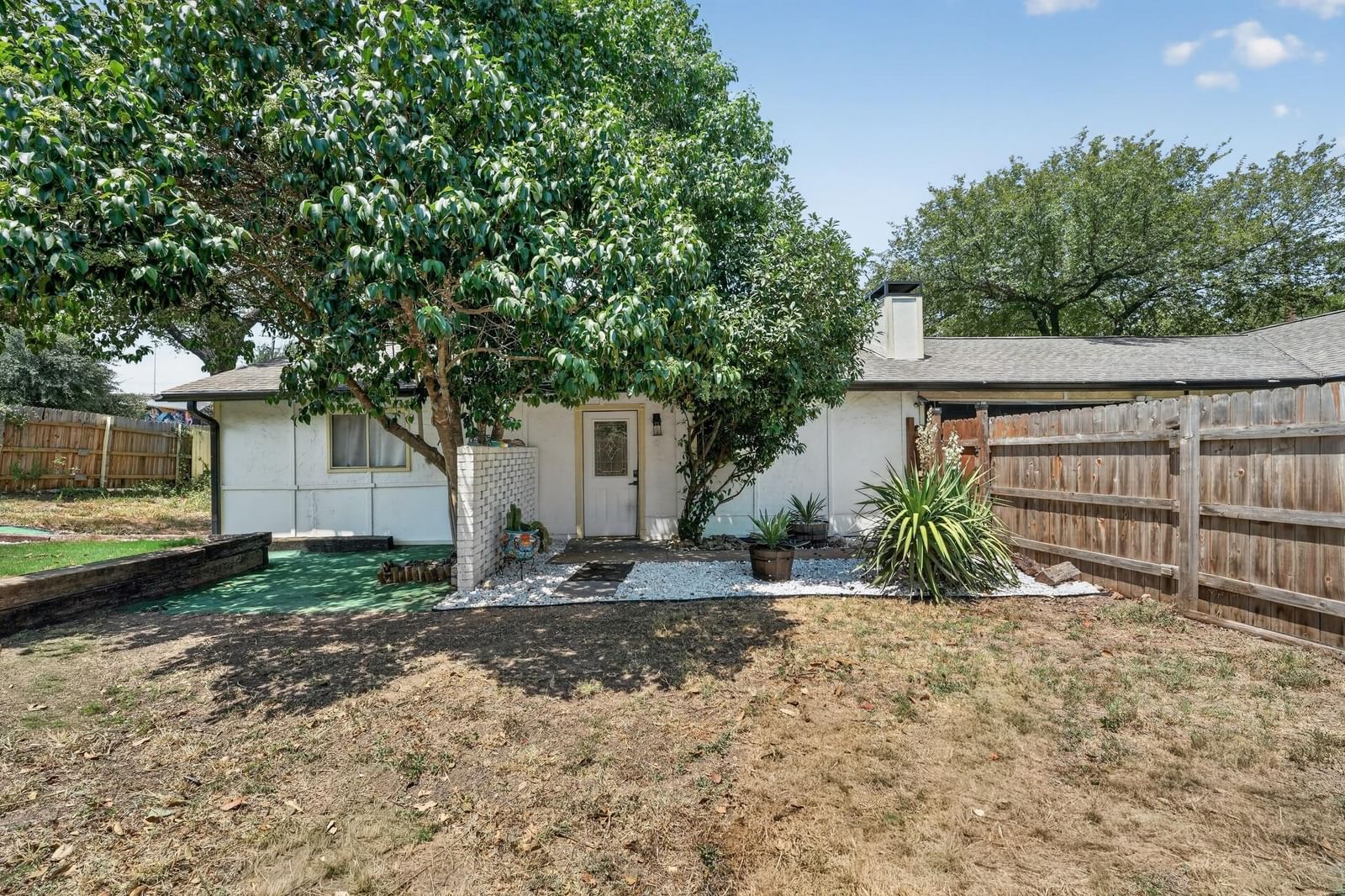 1628 Royal Hill DR - Photo 1