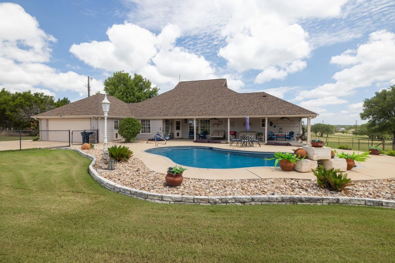 Property photo 33
