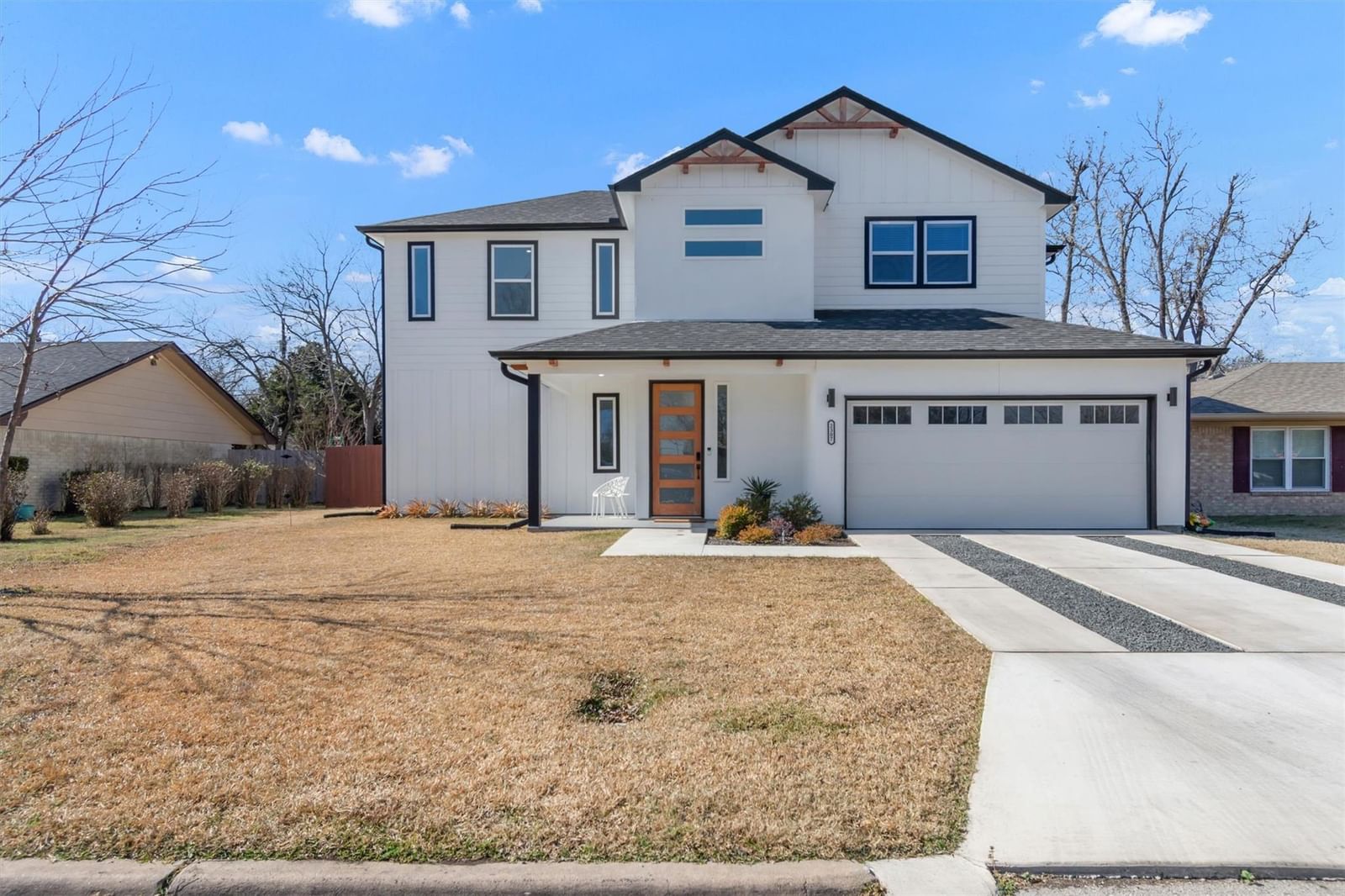 2307 Lathan LN - Photo 1