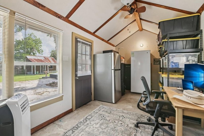 Property photo 28