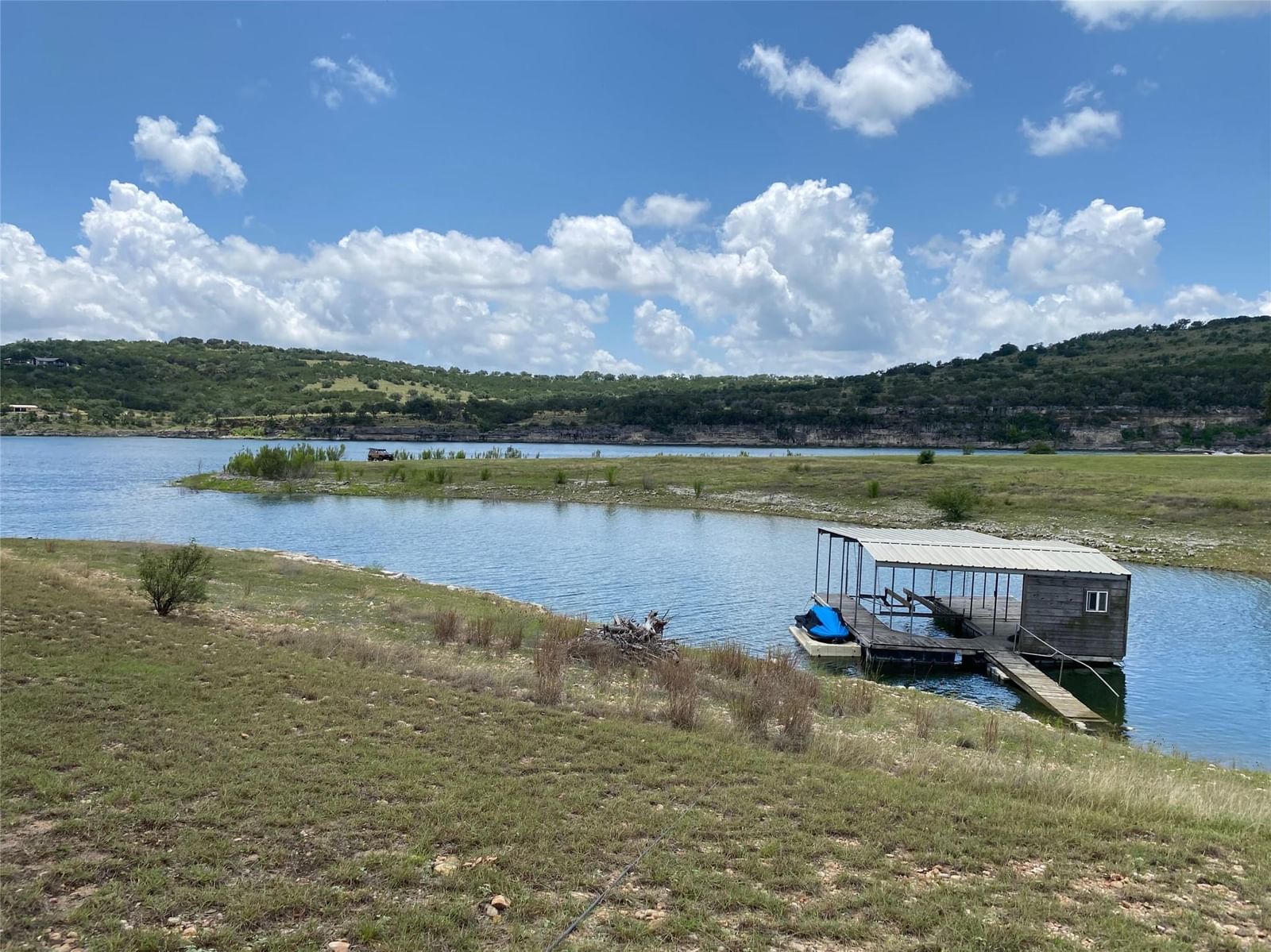 1300 Gold LN - Photo 1