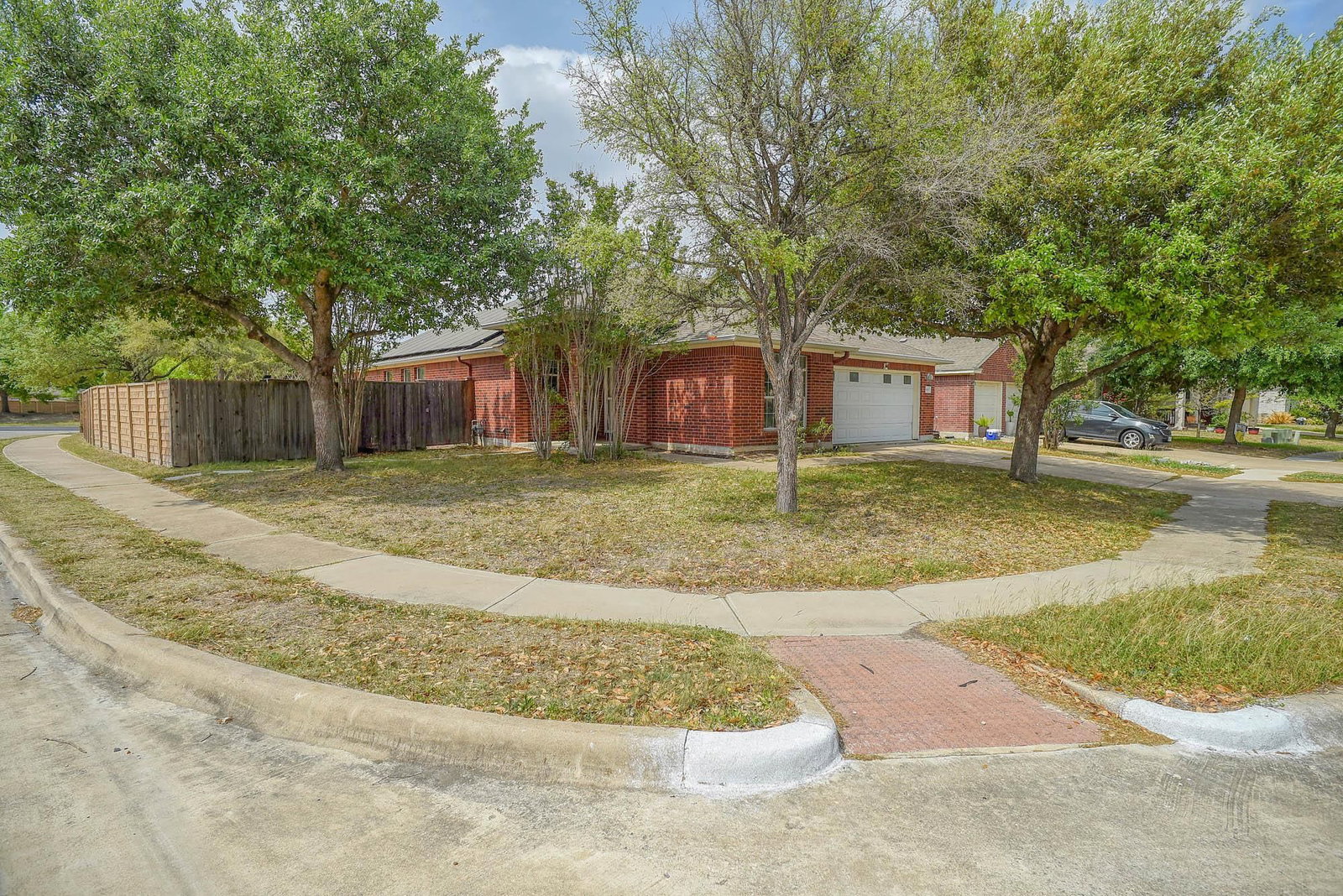 11608 Prince Phillip WAY - Photo 1