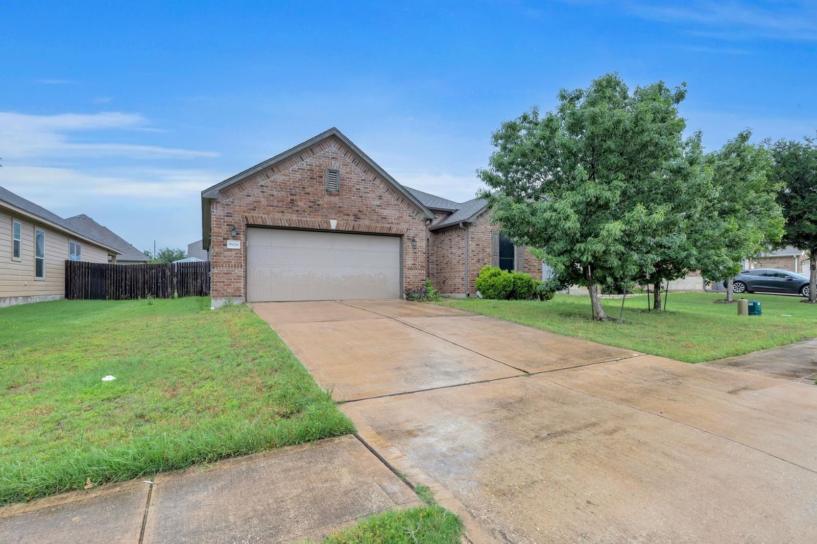 5928 Pescia ST - Photo 1